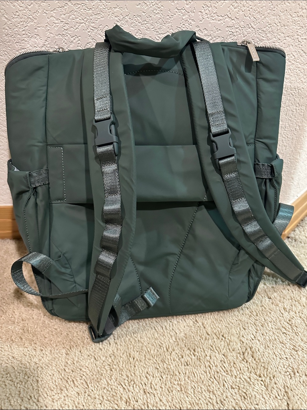 lululemon athletica dark green parent backpack - Picture 2 of 7